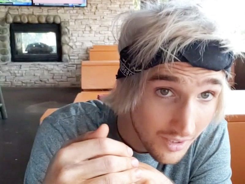 Mynd í gegnum Mitch Jones