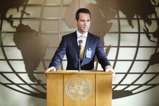 Chris Diamantopoulos v 24