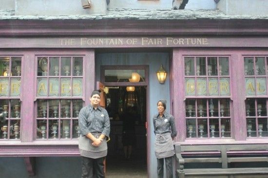 „Diagon Alley“ maistas ir gėrimai