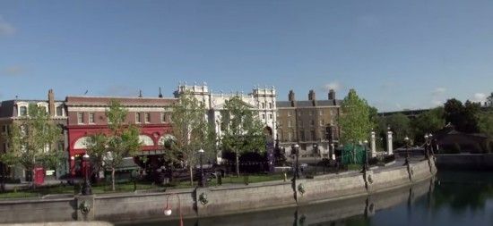 malul apei universal din Londra