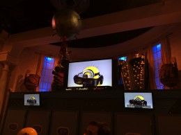 Niekingas „Me Minion Mayhem“ iškilmingas atidarymas „Universal Studios Hollywood“