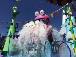Niekingas „Me Minion Mayhem“ iškilmingas atidarymas „Universal Studios Hollywood“