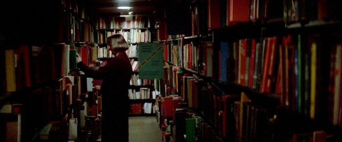 Охотники за привидениями-плавающие книги