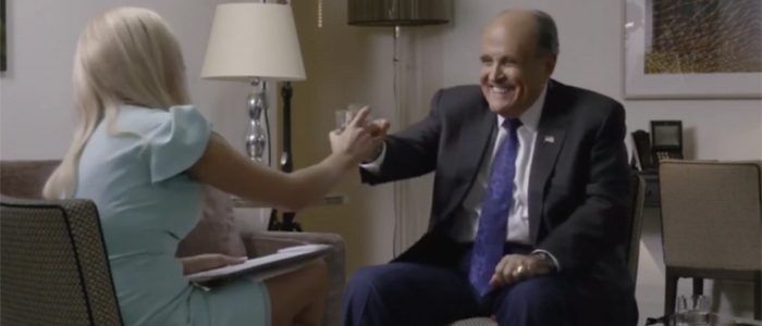 Sacha Baron Cohen da detalles sobre las escenas de Rudy Giuliani de Borat 2 - / Película