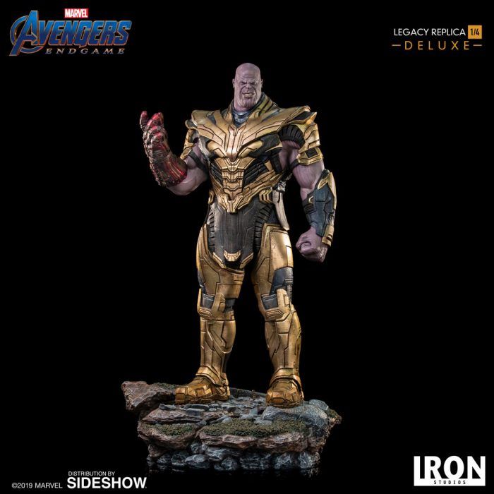 Avengers Endgame - Thanos mantojuma statuja