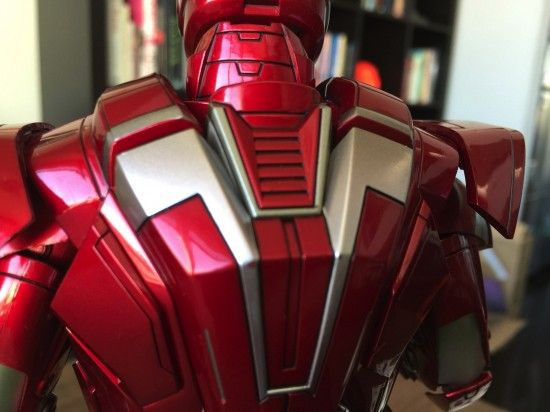 Karšti žaislai „Iron Man Mark 33 Silver Centurion Sixth Scale Figure“