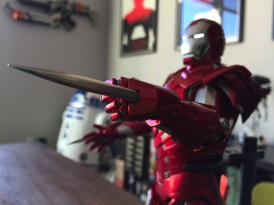 Karšti žaislai „Iron Man Mark 33 Silver Centurion Sixth Scale Figure“