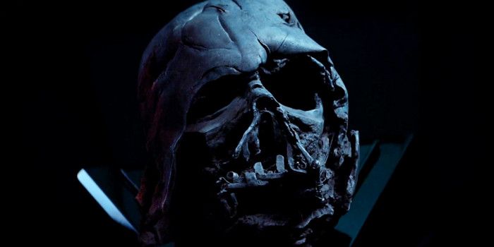 Karšti žaislai - „Burnt Darth Vader“ šalmo kopija
