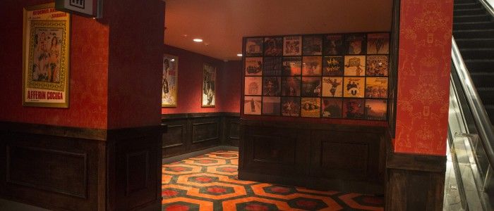 Alamo Drafthouse Brooklyni kesklinn - fuajee Foto: Victoria Stevens
