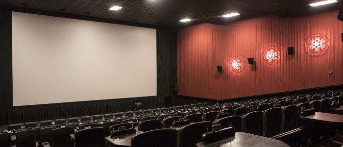 Alamo Drafthouse Brooklyni kesklinn - teatri sisustus Foto: Victoria Stevens