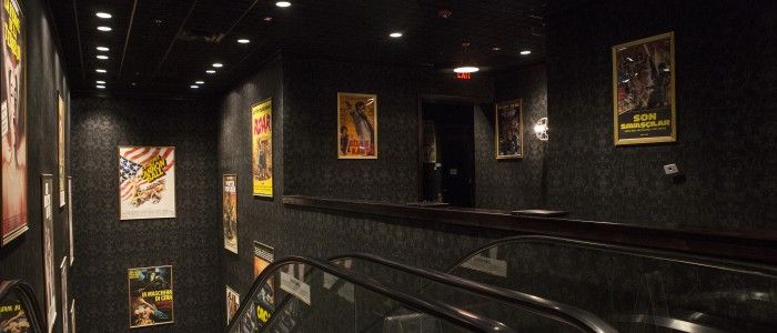Alamo Drafthouse Brooklyni kesklinn - eskalaator Foto: Victoria Stevens
