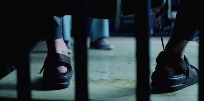 Subplot stavu chodidla John Turturro v snímke The Night Of