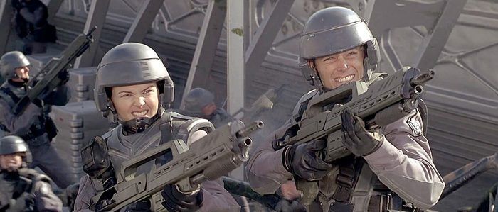 Starship Troopers Kitap Farklılıkları
