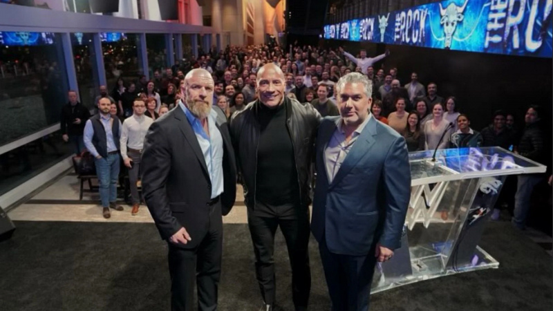The Rock se alătură The Game în lumea corporativă.