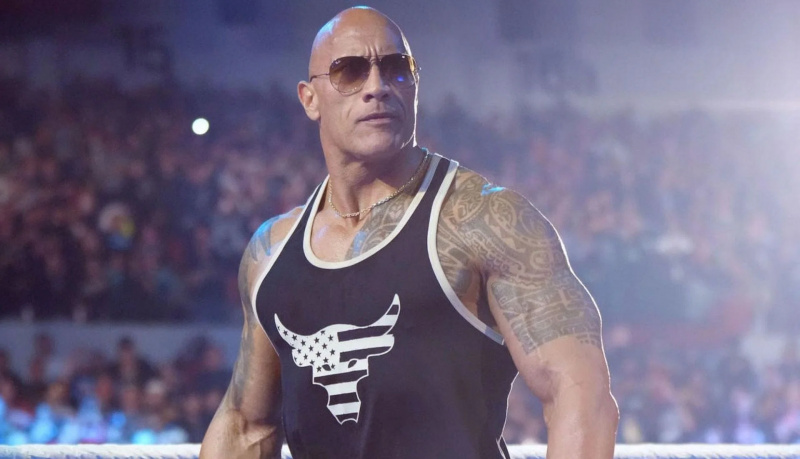 The Rock l-a chemat pe vărul său, Roman Reigns, în ziua 1 a RAW