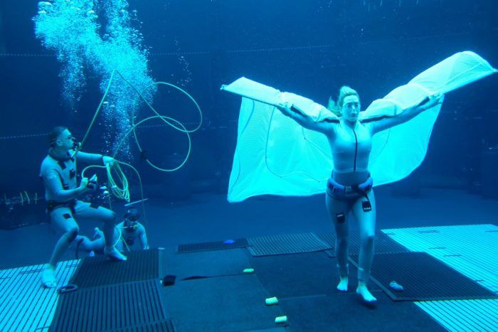 Avatar 2 Behind-the-Scenes Zdjęcie: Kate Winslet Takes a Dive - / Film