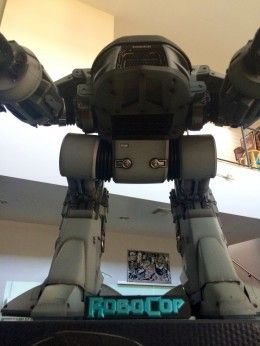 Επανεξέταση / Hot Toys Robocop ED-209 Έκτη κλίμακα Σχήμα με κριτική