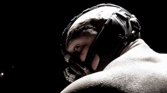 Prima privire: Tom Hardy ca Bane din „The Dark Knight Rises” - / Film